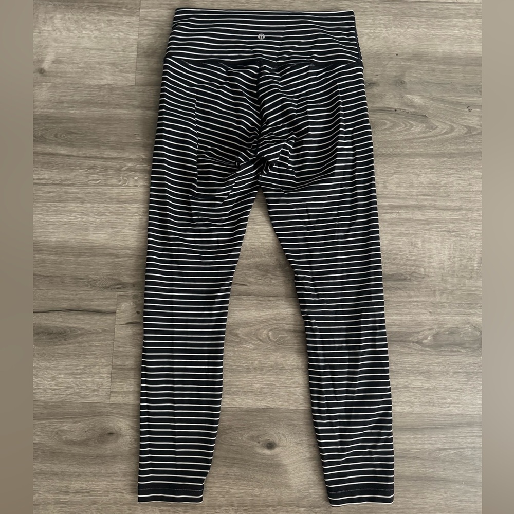 Lululemon Wunder Under High-Rise Tight 25" - Picture 2 of 2
